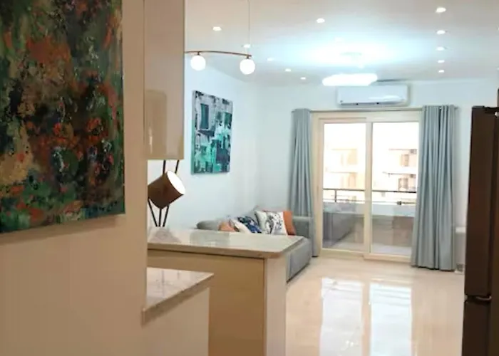 Luxury Newly Built 2 Double Bedroom And Living With Access And Pool In Hurghada, Egypt *