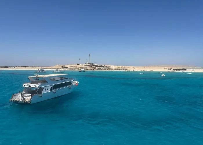Luxury Newly Built 2 Double Bedroom And Living With Access And Pool In Hurghada, Egypt * Hurgada