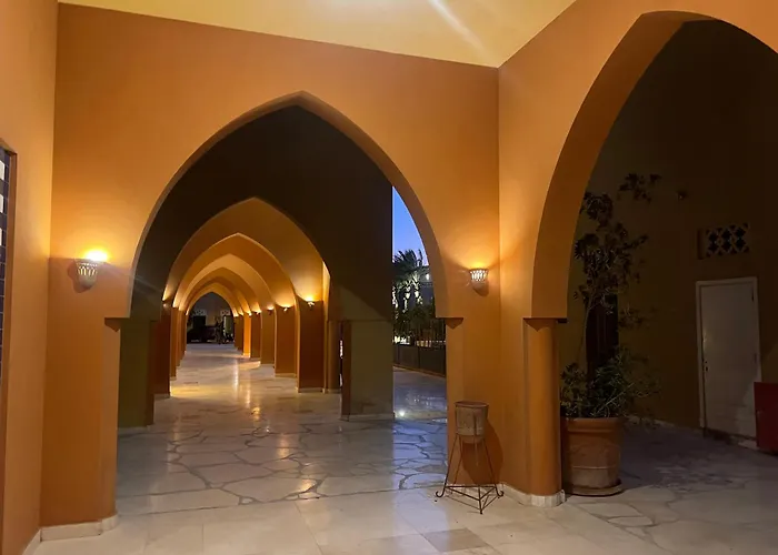 Luxury Newly Built 2 Double Bedroom And Living With Access And Pool In Hurghada, Egypt *